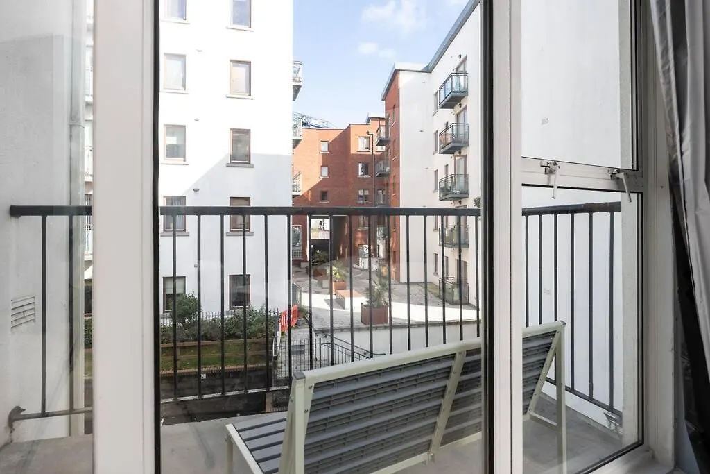 Apartment 2Bed Flat With Private Balcony And Fireplace Dublin