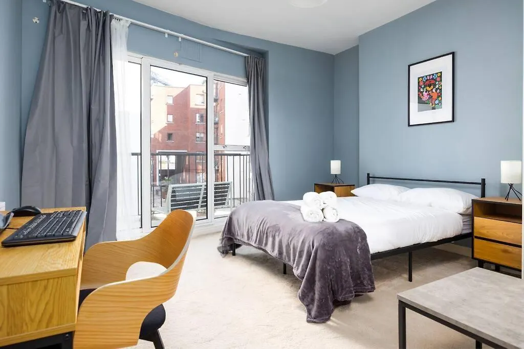 Apartment 2Bed Flat With Private Balcony And Fireplace Dublin Ireland